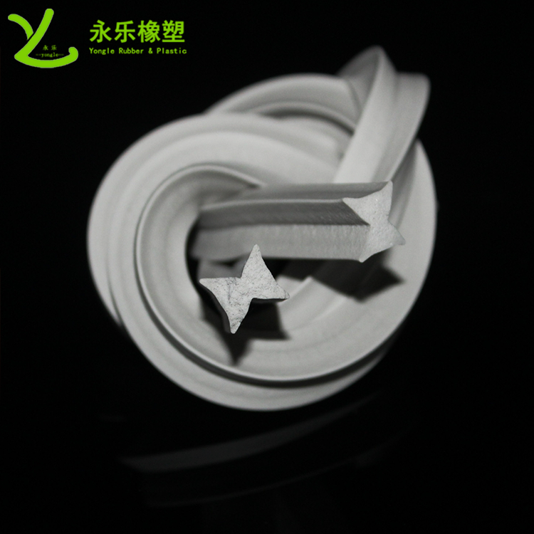 硅膠泡棉膠條，阻燃硅膠泡棉膠條，耐高溫發(fā)泡硅膠條